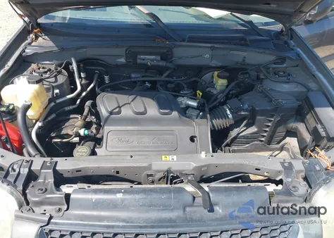 2004 Ford Escape Xls из США, поврежденный, VIN 1FMYU92194KA21145